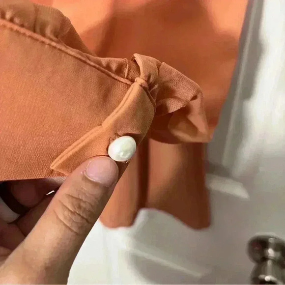 NWOT ZENANA Burnt Orange Peekaboo Sleeve Top | size XL - Picture 6 of 10